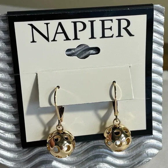 Napier Pickleball Drop Earrings - Gold toned- NWT - Picture 8 of 9